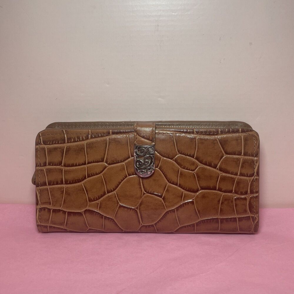 Brighton Wallet Croc Embossed Tan Brown Zip Clutch Handbag Classic
